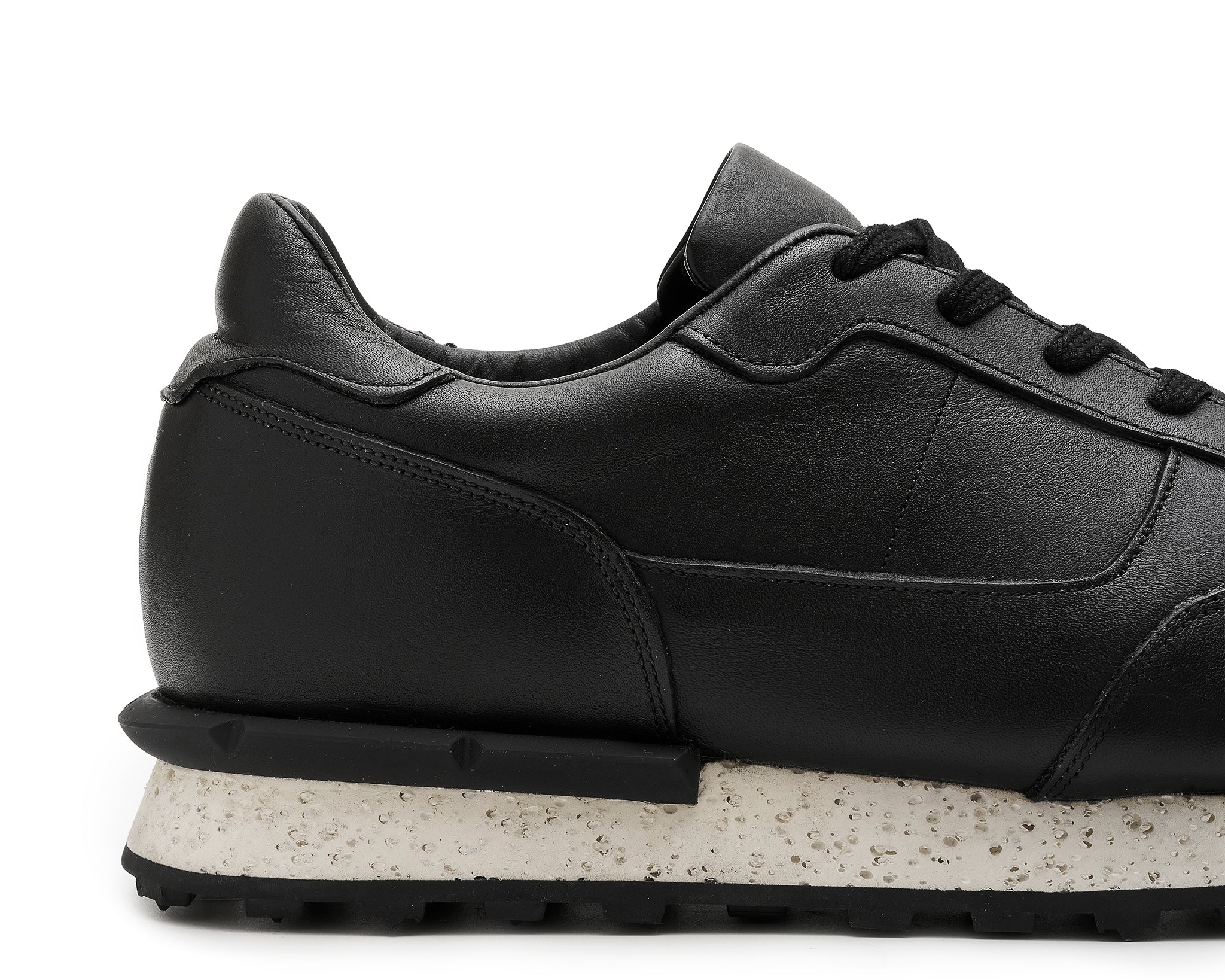 Echo Trainers