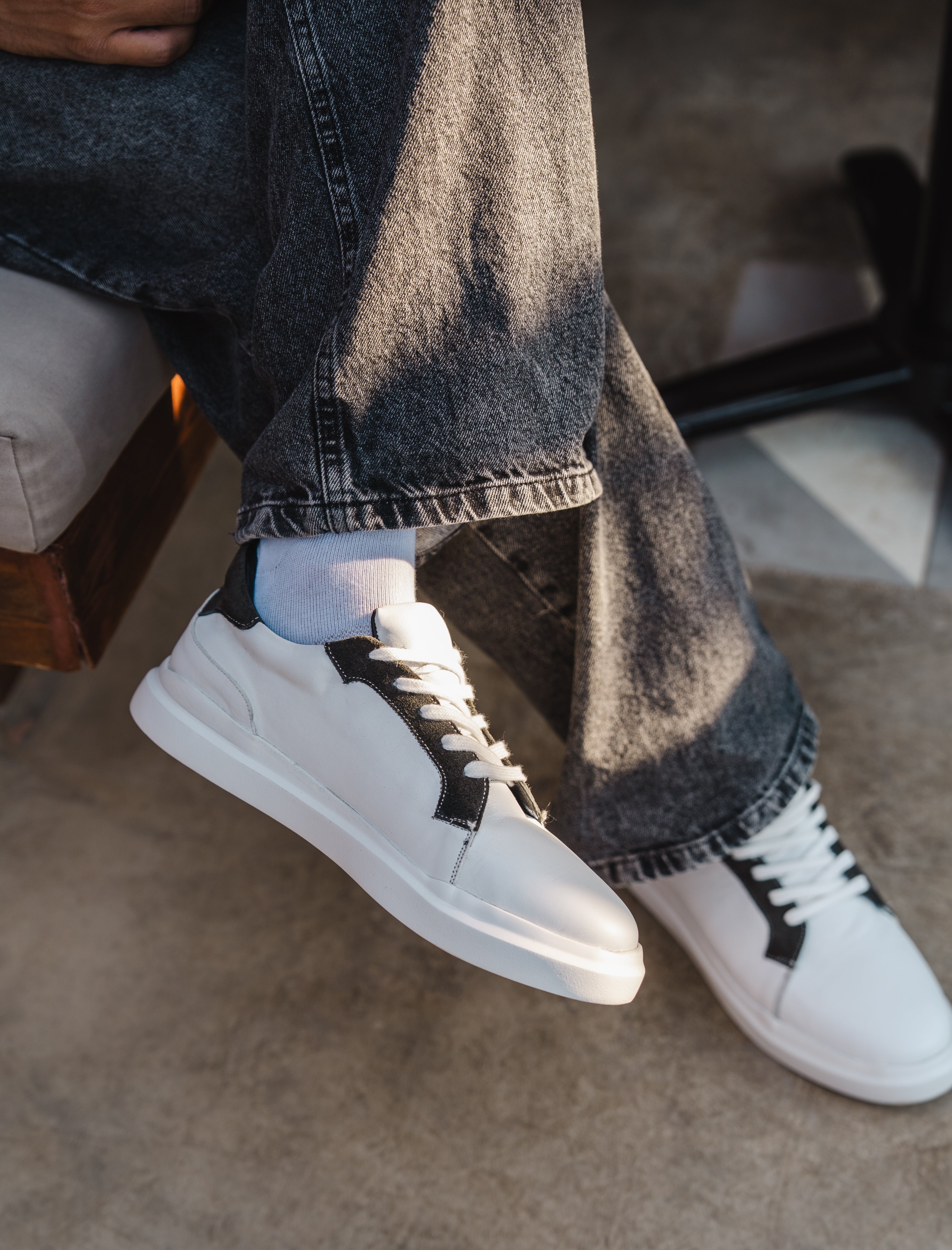 Essential low tops